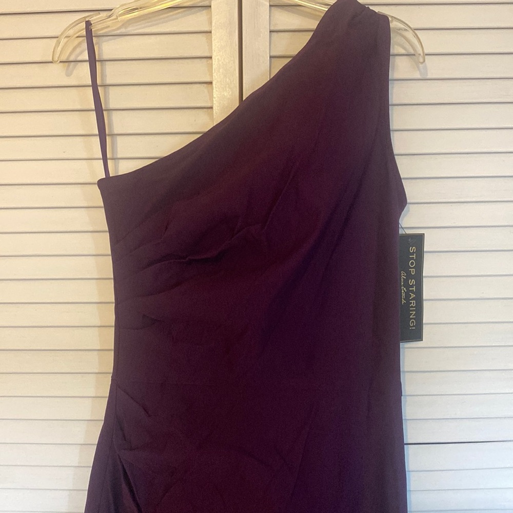 One sleeve bodycon dress
